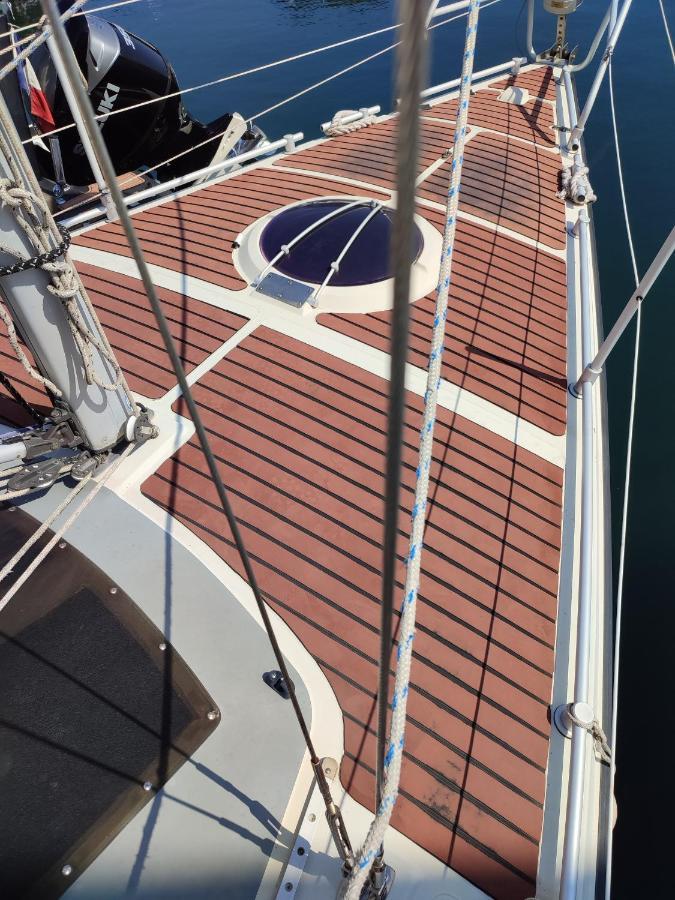 Bateau A Quai St Raphael, 4 Couchages , Voilier Etap 28I Hotel Saint-Raphaël Екстериор снимка